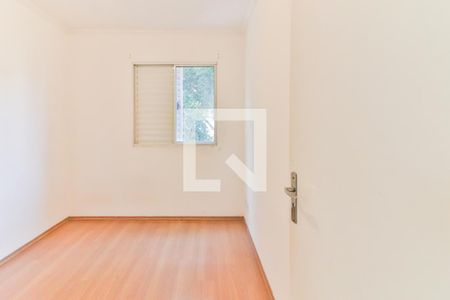 Quarto 2 de apartamento para alugar com 2 quartos, 50m² em Parque Ipe, São Paulo