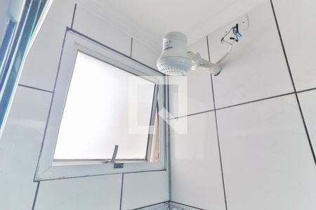 Banheiro de apartamento para alugar com 2 quartos, 50m² em Parque Ipe, São Paulo