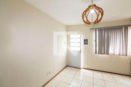 Casa de condomínio para alugar com 50m², 2 quartos e 1 vaga Casa de condomínio para alugar com 50m², 2 quartos e 1 vagaSala