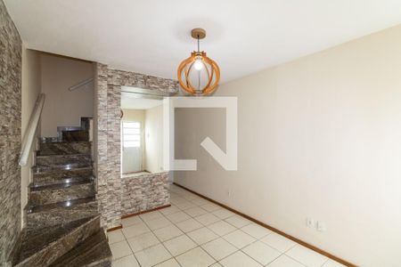 Casa de condomínio para alugar com 50m², 2 quartos e 1 vaga Casa de condomínio para alugar com 50m², 2 quartos e 1 vagaSala