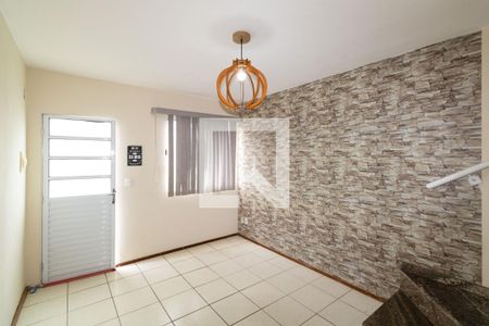 Casa de condomínio para alugar com 50m², 2 quartos e 1 vaga Casa de condomínio para alugar com 50m², 2 quartos e 1 vagaSala