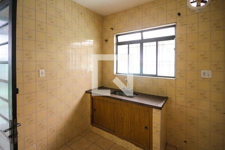 Casa à venda com 200m², 3 quartos e 4 vagasCozinha Casa 02