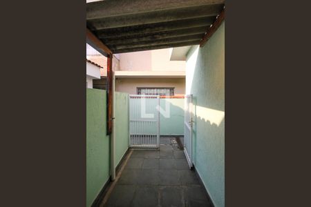 Casa à venda com 200m², 3 quartos e 4 vagasÁrea de Serviço casa 02