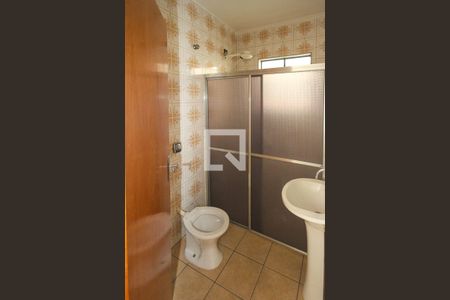 Casa à venda com 200m², 3 quartos e 4 vagasBanheiro casa 02