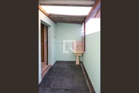 Casa à venda com 200m², 3 quartos e 4 vagasÁrea de Serviço casa 02