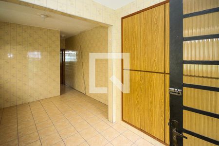 Casa à venda com 200m², 3 quartos e 4 vagasCozinha Casa 02