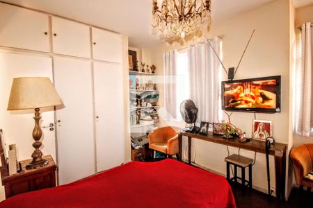 Apartamento à venda com 177m², 3 quartos e 1 vagaquarto 2