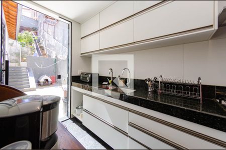 Casa à venda com 400m², 4 quartos e 3 vagasCozinha