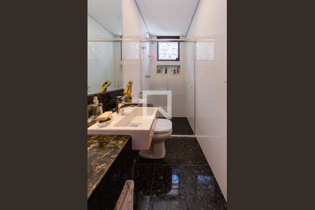 Casa à venda com 400m², 4 quartos e 3 vagasBanheiro suíte 3