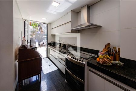 Casa à venda com 400m², 4 quartos e 3 vagasCozinha