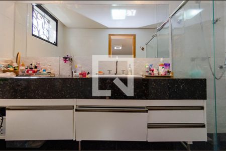 Casa à venda com 400m², 4 quartos e 3 vagasBanheiro suíte 2