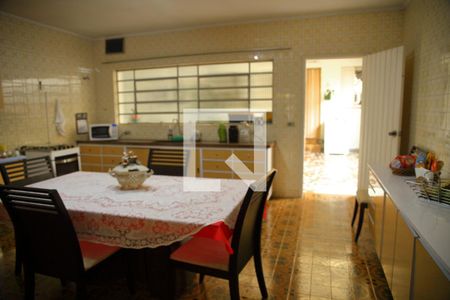 Casa à venda com 250m², 4 quartos e 3 vagasCozinha