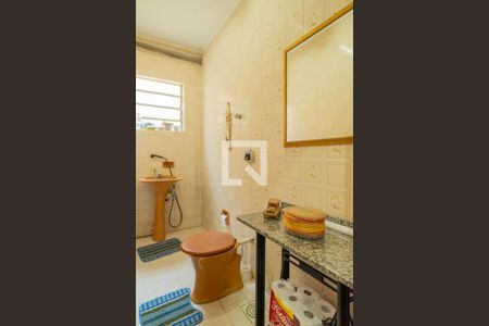 Casa à venda com 174m², 4 quartos e 2 vagasBanheiro 1