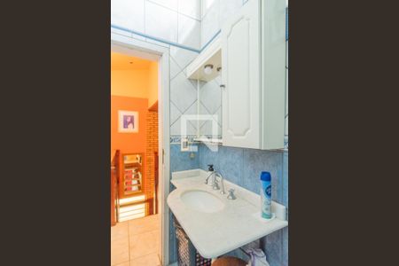 Casa à venda com 174m², 4 quartos e 2 vagasBanheiro 2