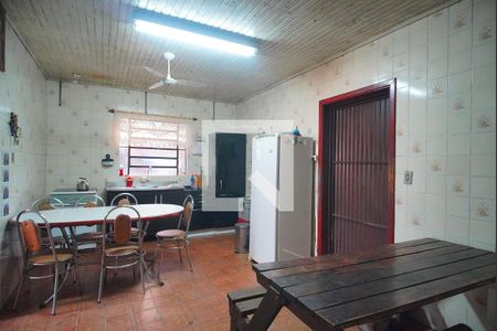 Casa à venda com 170m², 3 quartos e 5 vagasCozinha 