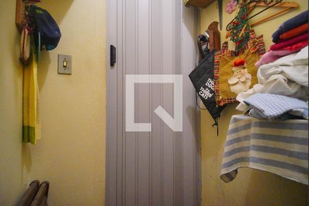 Casa à venda com 170m², 3 quartos e 5 vagasQuarto de Serviço