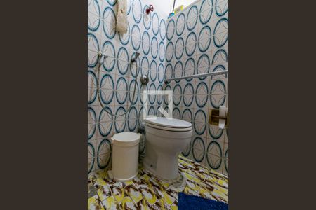 Casa para alugar com 232m², 3 quartos e 4 vagas Casa para alugar com 232m², 3 quartos e 4 vagasBanheiro