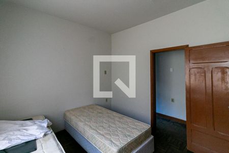 Quarto  de casa para alugar com 3 quartos, 232m² em Vila Amaral, Belo Horizonte