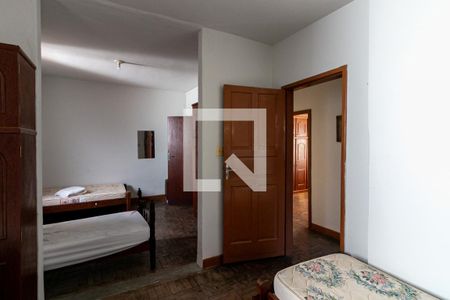 Quarto  de casa para alugar com 3 quartos, 232m² em Vila Amaral, Belo Horizonte