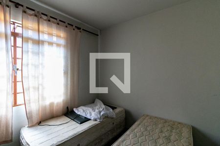 Quarto  de casa para alugar com 3 quartos, 232m² em Vila Amaral, Belo Horizonte