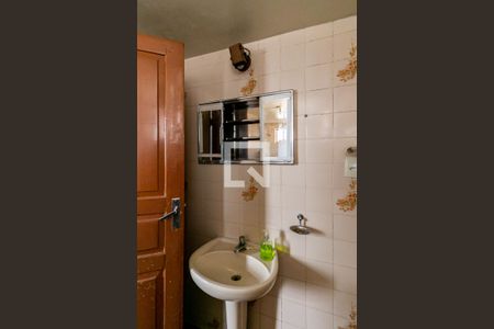 Banheiro de casa para alugar com 3 quartos, 232m² em Vila Amaral, Belo Horizonte