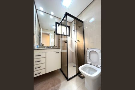 Apartamento à venda com 77m², 3 quartos e 2 vagas Apartamento à venda com 77m², 3 quartos e 2 vagasBanheiro da Suíte