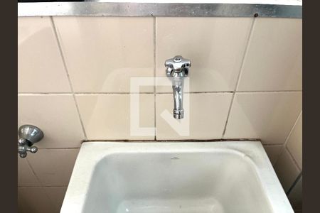 Apartamento à venda com 77m², 3 quartos e 2 vagas Apartamento à venda com 77m², 3 quartos e 2 vagasÁrea de Serviço