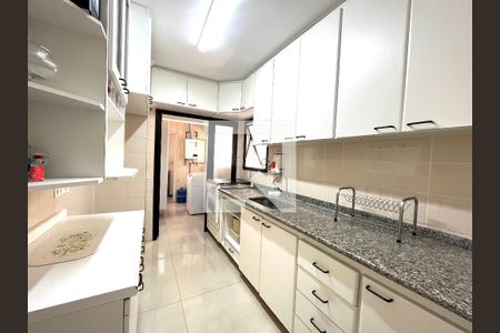 Apartamento à venda com 77m², 3 quartos e 2 vagas Apartamento à venda com 77m², 3 quartos e 2 vagasCozinha