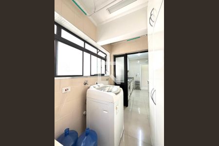 Apartamento à venda com 77m², 3 quartos e 2 vagas Apartamento à venda com 77m², 3 quartos e 2 vagasÁrea de Serviço