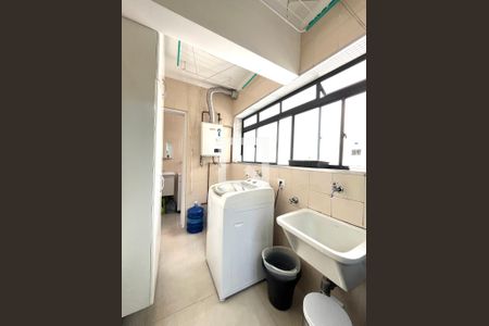 Apartamento à venda com 77m², 3 quartos e 2 vagas Apartamento à venda com 77m², 3 quartos e 2 vagasÁrea de Serviço