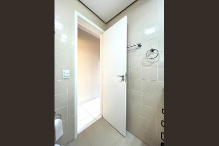 Apartamento à venda com 77m², 3 quartos e 2 vagas Apartamento à venda com 77m², 3 quartos e 2 vagasBanheiro da Suíte