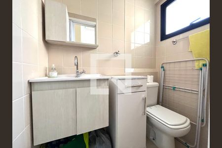 Apartamento à venda com 77m², 3 quartos e 2 vagas Apartamento à venda com 77m², 3 quartos e 2 vagasBanheiro de serviço