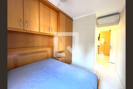 Apartamento à venda com 77m², 3 quartos e 2 vagas Apartamento à venda com 77m², 3 quartos e 2 vagasSuite