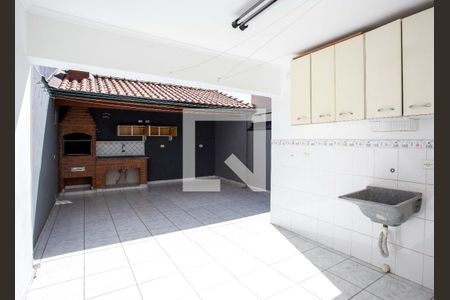 Casa à venda com 130m², 3 quartos e 2 vagasÁrea de Serviço