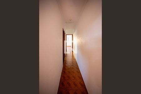 Casa à venda com 130m², 3 quartos e 2 vagasCorredor