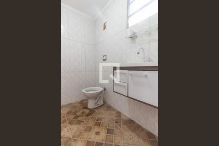 Casa à venda com 190m², 4 quartos e 1 vaga Casa à venda com 190m², 4 quartos e 1 vagaBanheiro de serviço