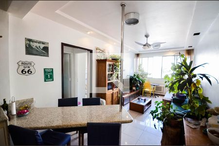 Sala de apartamento à venda com 2 quartos, 63m² em Grajaú, Rio de Janeiro