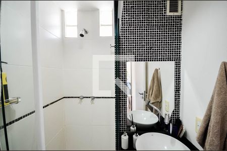 Apartamento à venda com 63m², 2 quartos e 1 vaga Apartamento à venda com 63m², 2 quartos e 1 vagaBanheiro Social