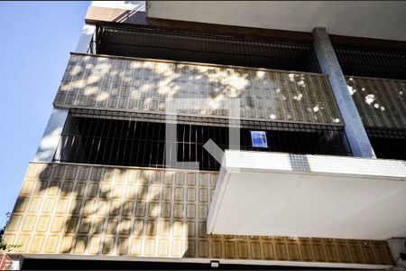 Apartamento à venda com 63m², 2 quartos e 1 vaga Apartamento à venda com 63m², 2 quartos e 1 vagaFachada