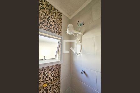 Casa de condomínio para alugar com 70m², 2 quartos e 1 vaga Casa de condomínio para alugar com 70m², 2 quartos e 1 vagaBanheiro da suíte