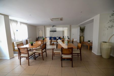 Apartamento para alugar com 75m², 3 quartos e 1 vaga Apartamento para alugar com 75m², 3 quartos e 1 vagaÁrea comum - Salão de festas
