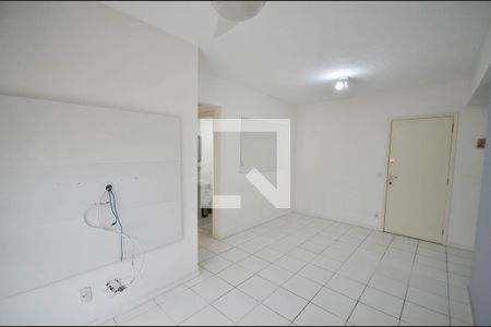 Apartamento para alugar com 75m², 3 quartos e 1 vaga Apartamento para alugar com 75m², 3 quartos e 1 vagaSala