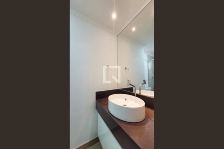 Banheiro da Suíte  de apartamento para alugar com 3 quartos, 74m² em Jardim Santa Genebra, Campinas