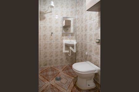 Banheiro  de kitnet/studio para alugar com 0 quarto, 32m² em Bela Vista, São Paulo