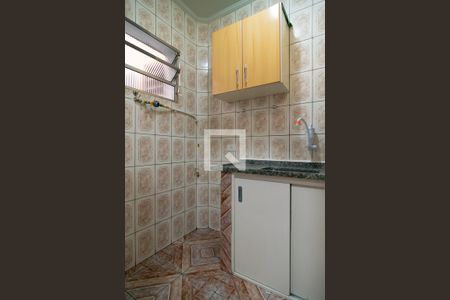 Studio para alugar com 32m², 0 quarto e sem vaga Studio para alugar com 32m², 0 quarto e sem vagaBanheiro