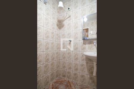 Banheiro  de kitnet/studio para alugar com 0 quarto, 32m² em Bela Vista, São Paulo