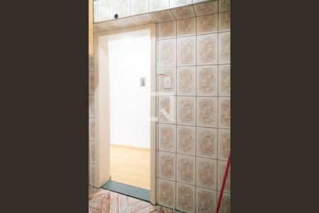 Studio para alugar com 32m², 0 quarto e sem vaga Studio para alugar com 32m², 0 quarto e sem vagaBanheiro