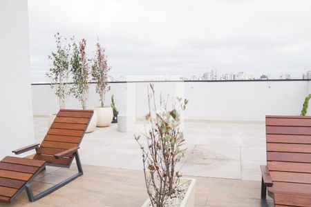 Apartamento à venda com 32m², 1 quarto e sem vaga Apartamento à venda com 32m², 1 quarto e sem vagaTerraço