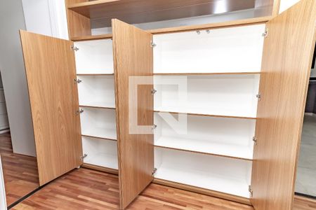 Apartamento à venda com 187m², 3 quartos e 3 vagas Apartamento à venda com 187m², 3 quartos e 3 vagasRoupeiro