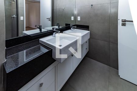 Apartamento à venda com 187m², 3 quartos e 3 vagas Apartamento à venda com 187m², 3 quartos e 3 vagasBanheiro da Suíte 3